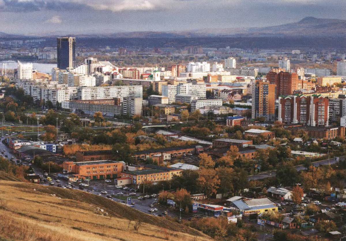 Панорама города с вершины Караульной горы